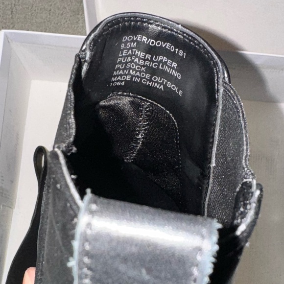 Steve Madden Dover Ankle Chelsea Boots in Black - Picture 9 of 11